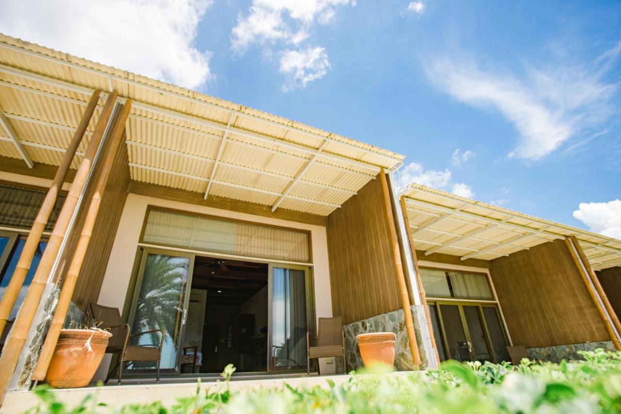 The Park - Silang Hotel Exterior foto